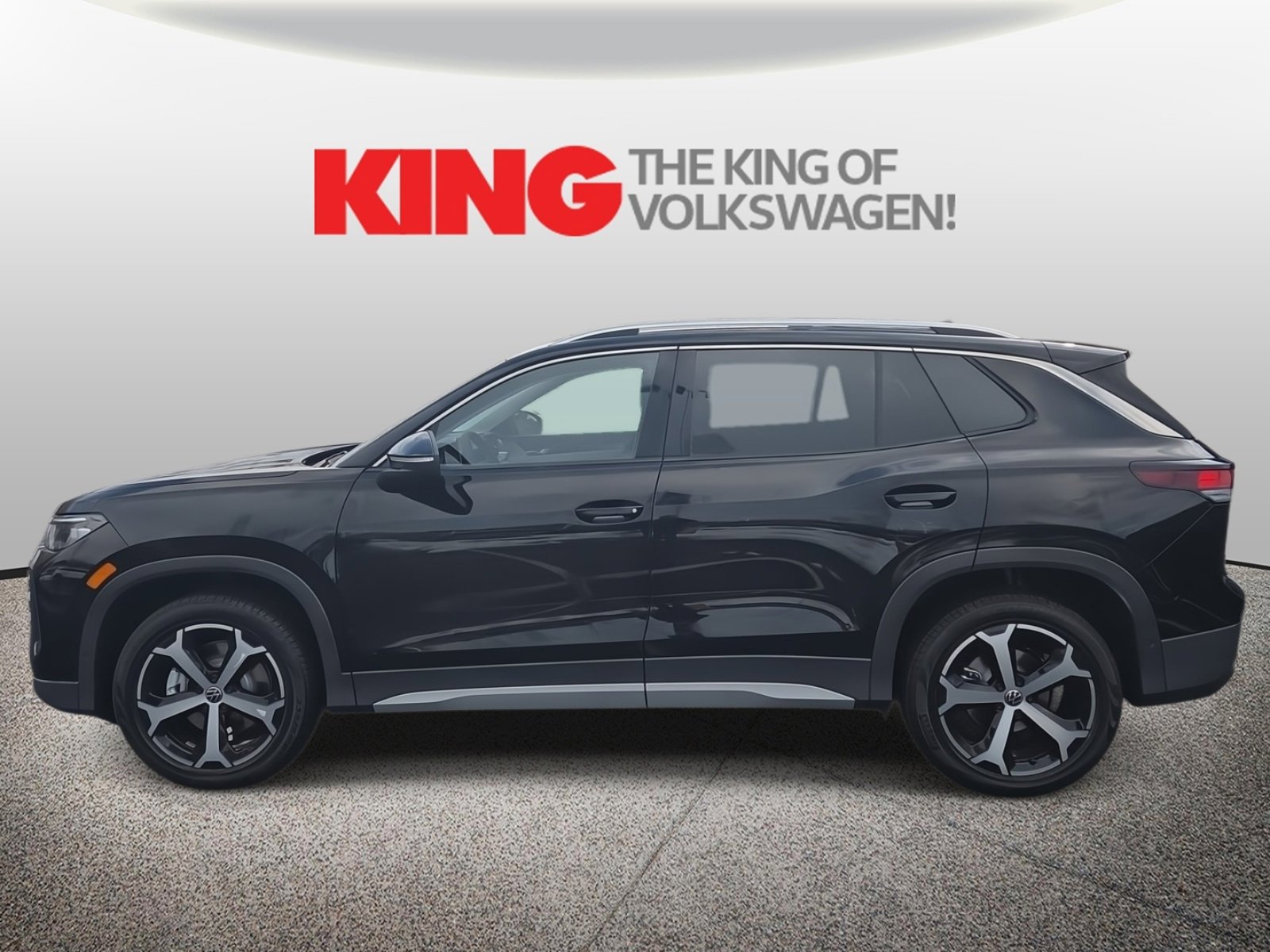 New 2026 Volkswagen Tiguan SE image 7