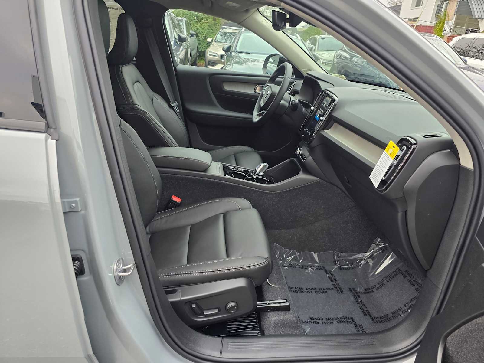 New 2026 Volvo XC40 B5 Plus w/ Protection Package Premier image 11