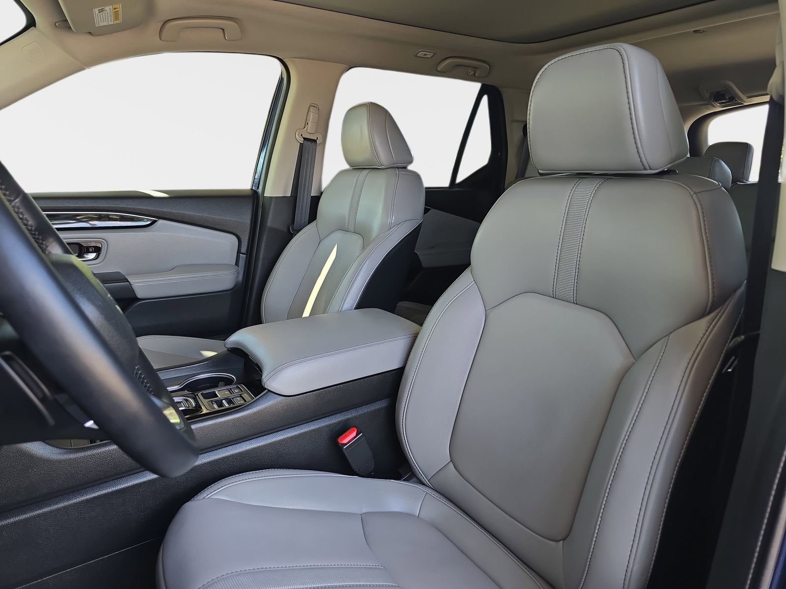 Certified 2025 Honda Pilot Touring image 15
