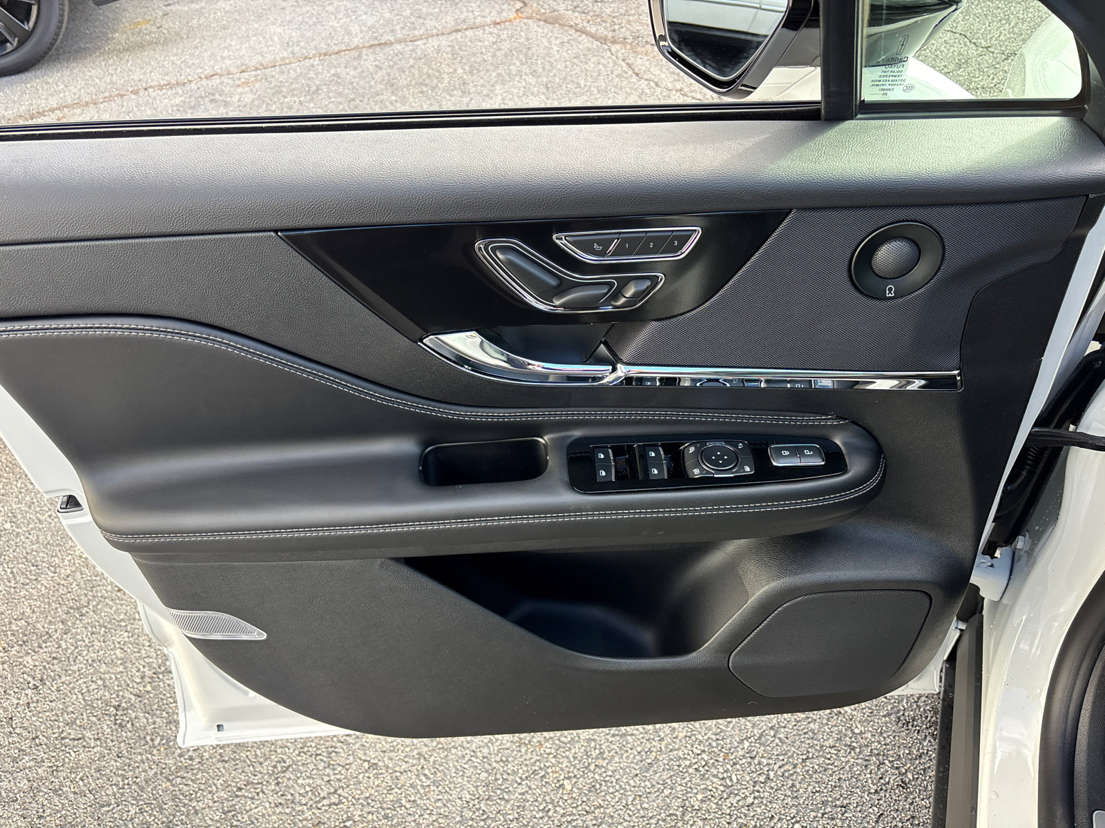 New 2026 Lincoln Corsair Reserve image 11