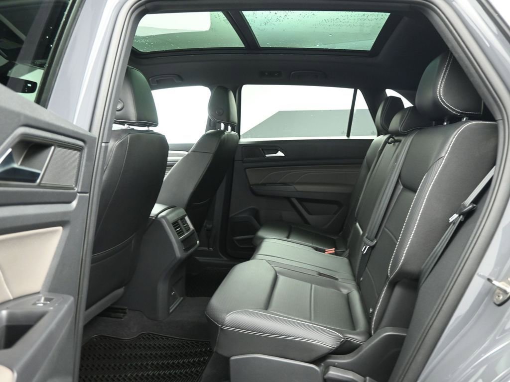 Used 2021 Volkswagen Atlas Cross Sport SE w/ Panoramic Sunroof Package image 21