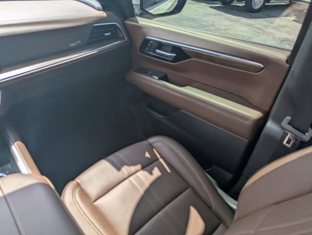 Used 2025 Chevrolet Tahoe High Country w/ Sun And Tow Package RWD image 16