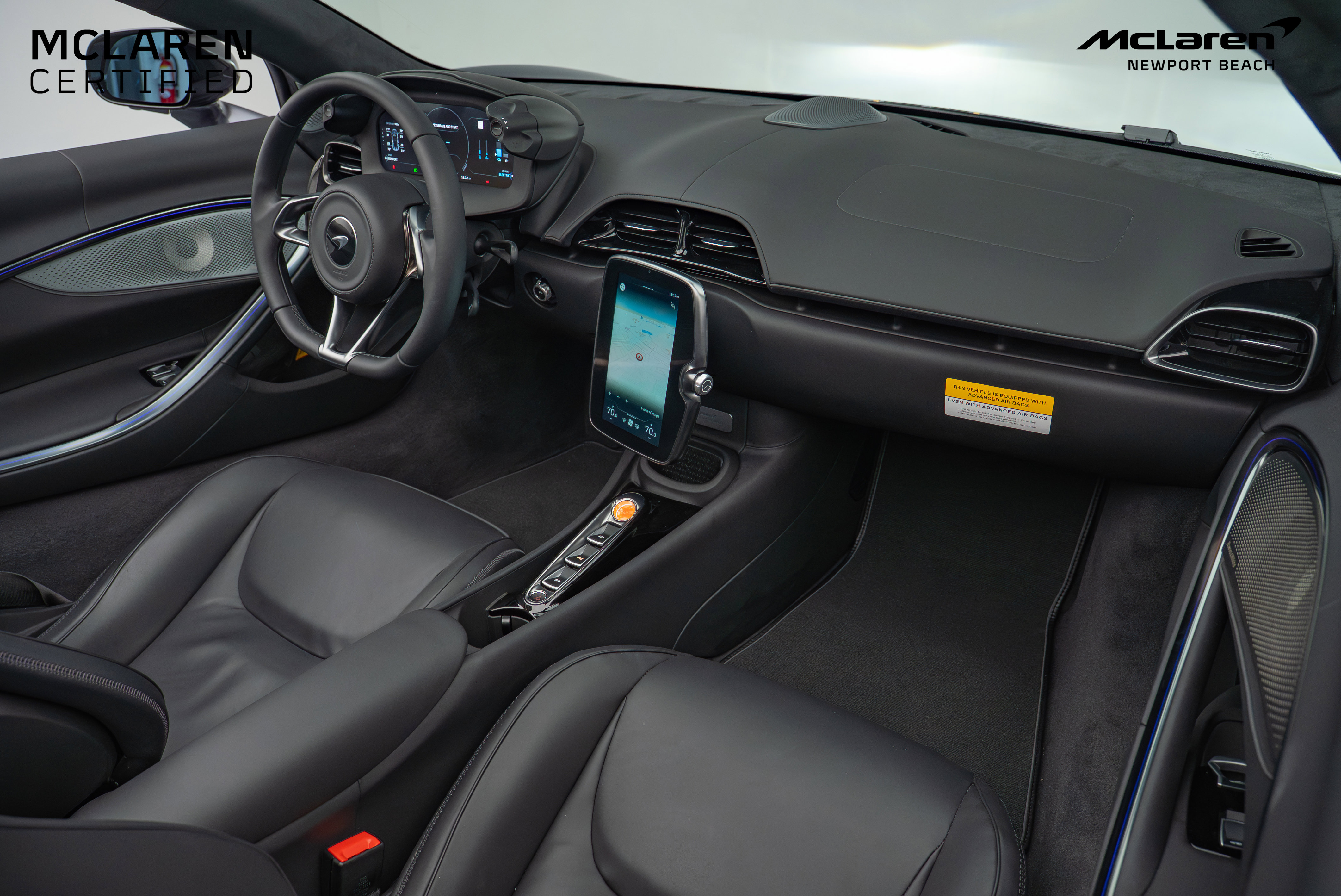 Used 2025 McLaren Artura Spider image 21