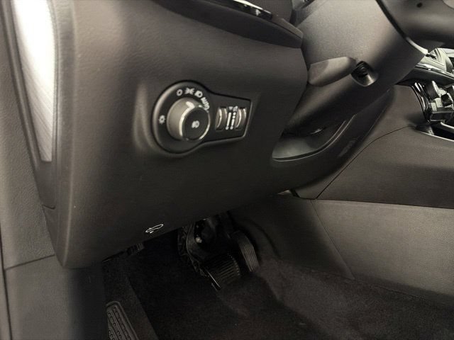 New 2026 Jeep Compass Limited AWD/4WD image 17