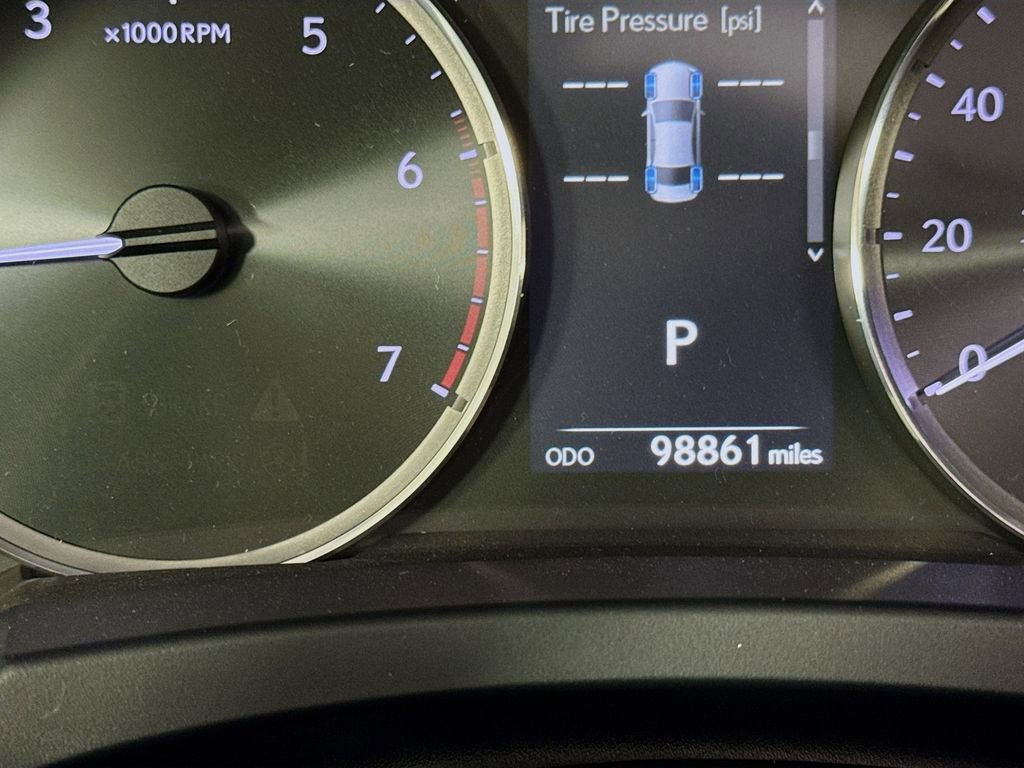 Used 2017 Lexus IS 200t image 12