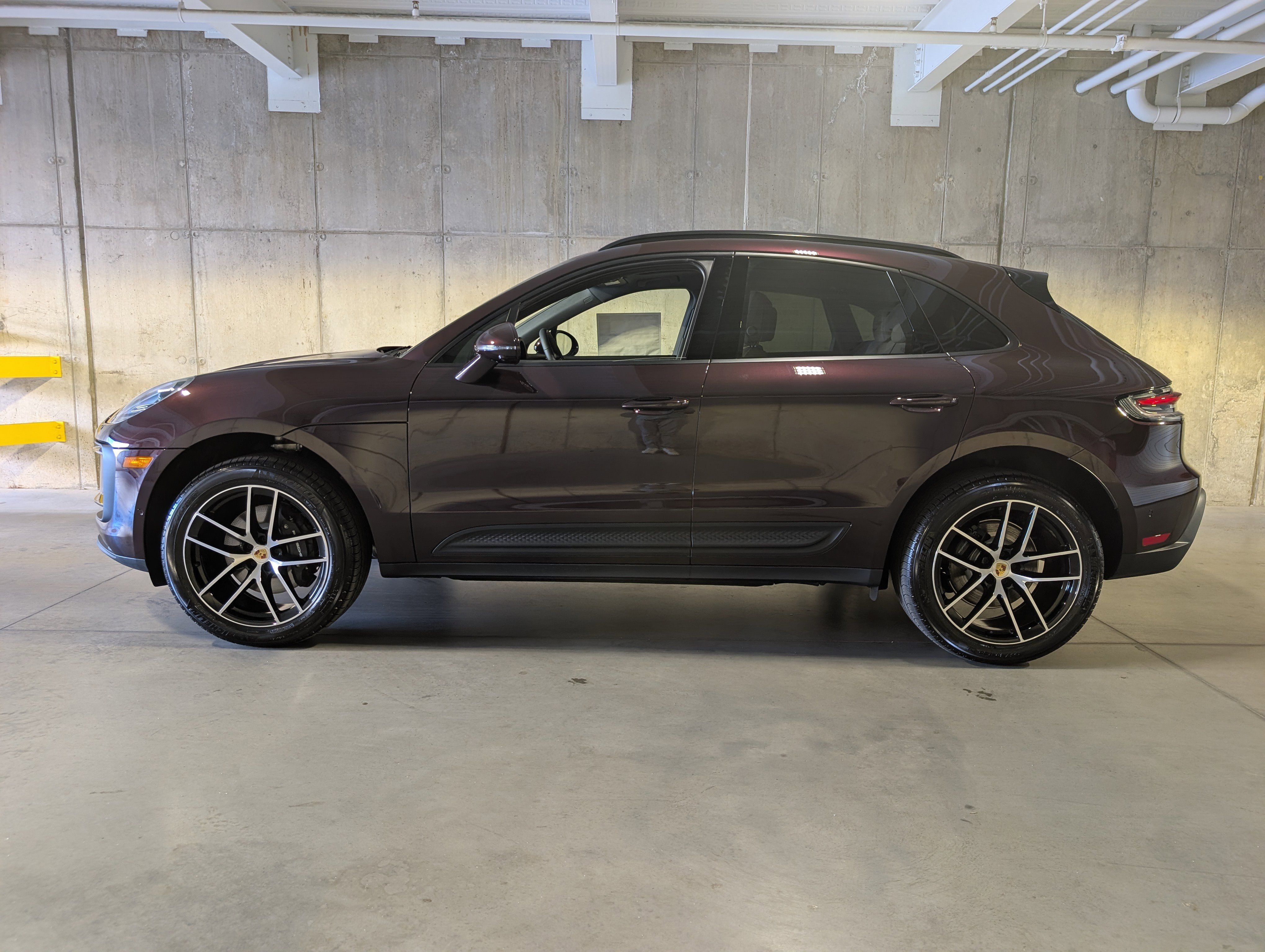 New 2026 Porsche Macan image 2