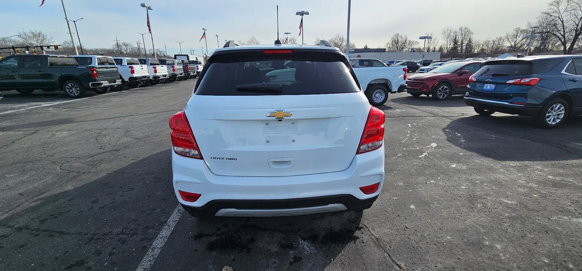 Used 2022 Chevrolet Trax LT w/ LT Convenience Package AWD/4WD image 6