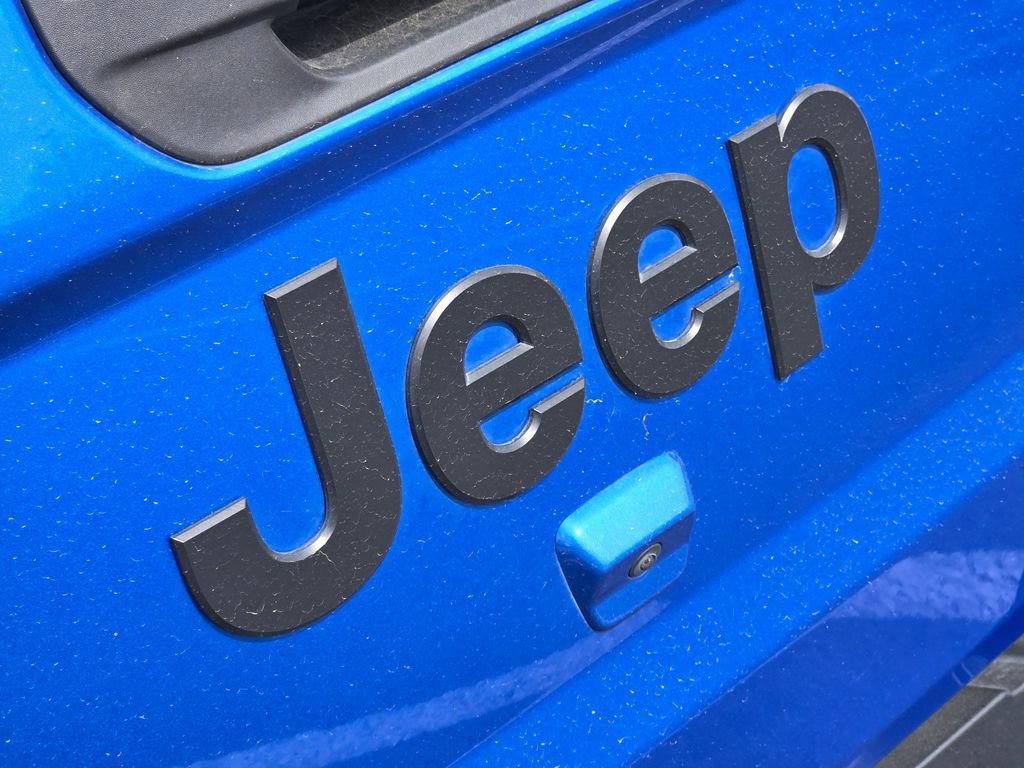 Used 2021 Jeep Gladiator Sport image 8