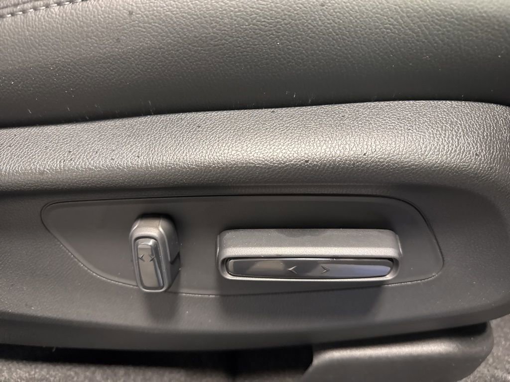 Certified 2026 Honda CR-V EX-L image 33