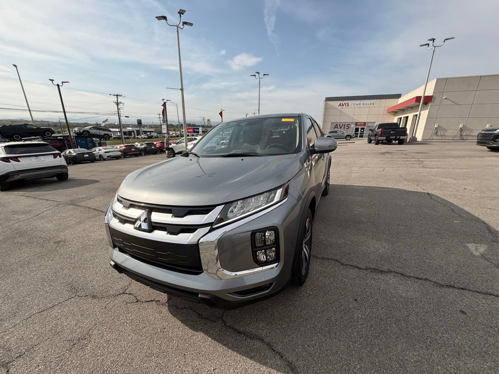 Used 2025 Mitsubishi Outlander Sport SE image 1