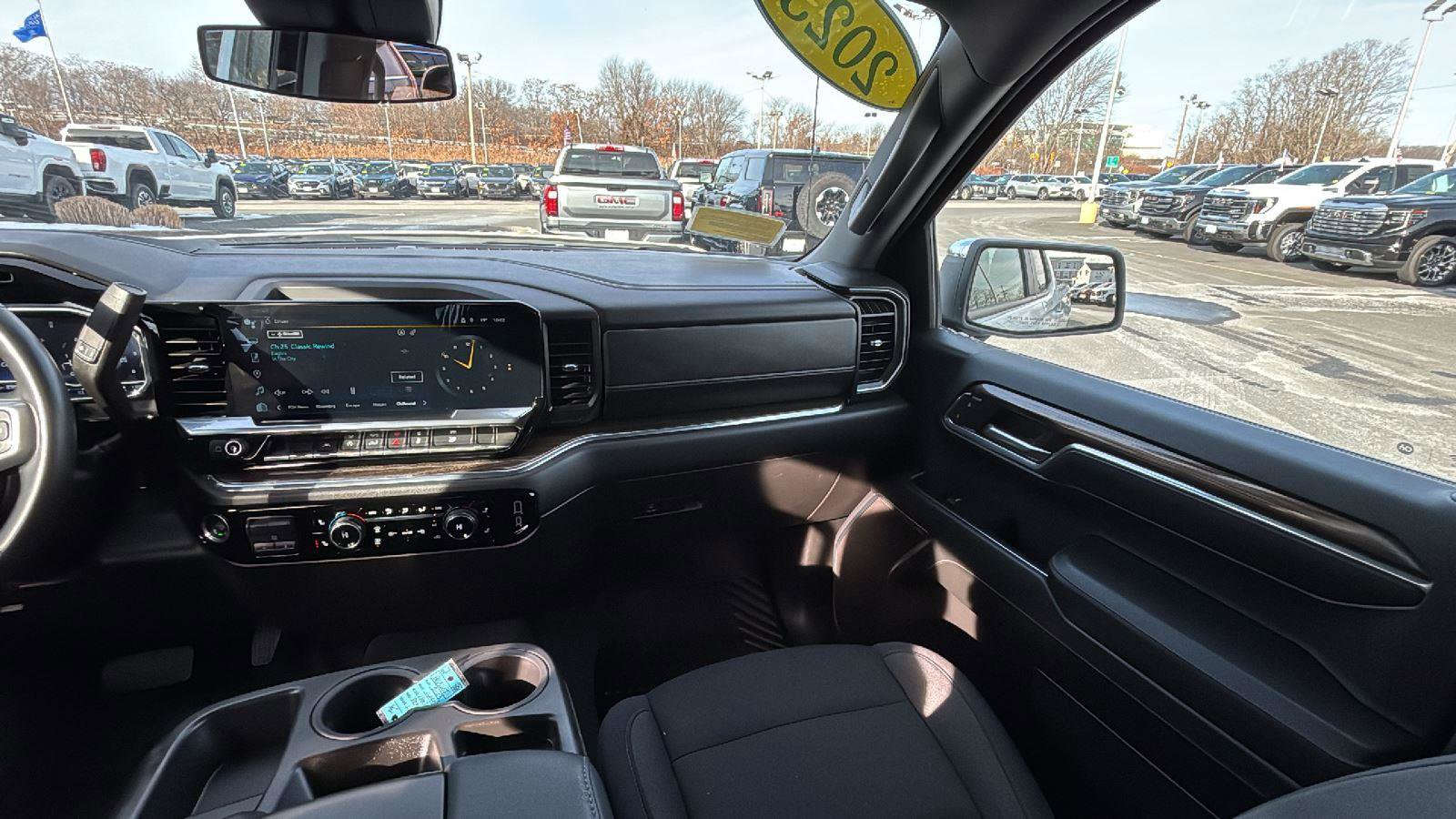 Used 2023 Chevrolet Silverado 1500 LT image 27