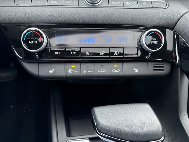 Certified 2025 Hyundai Elantra SEL w/ Cargo Package image 11