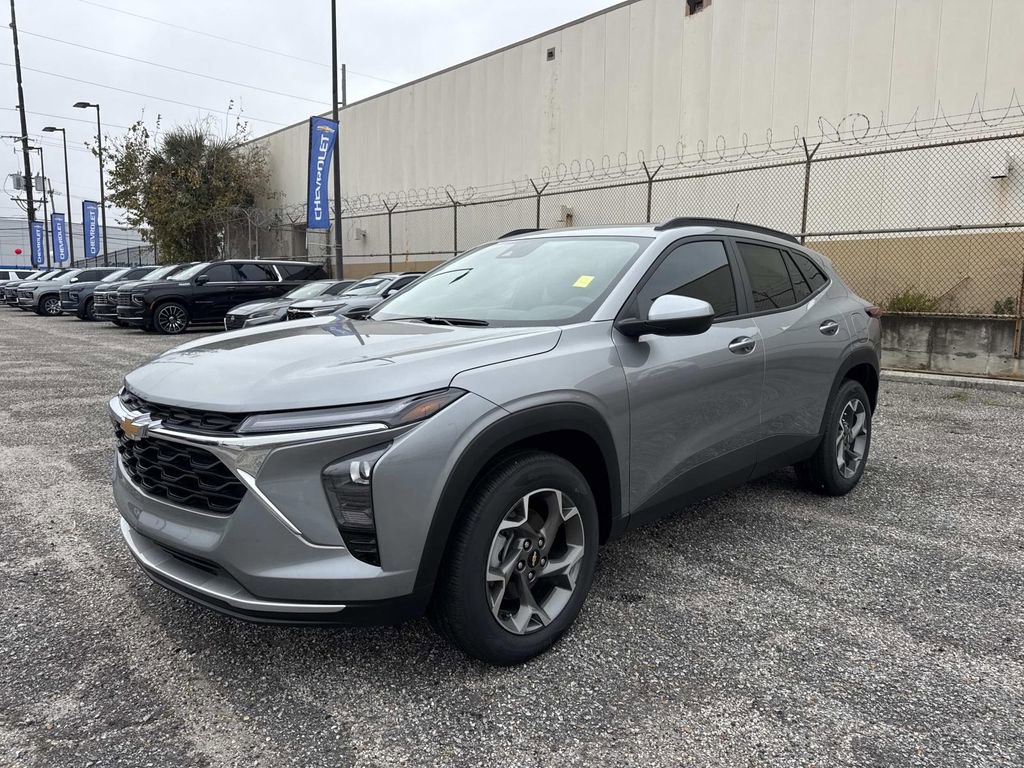 New 2026 Chevrolet Trax LT w/ Sunroof Package image 3