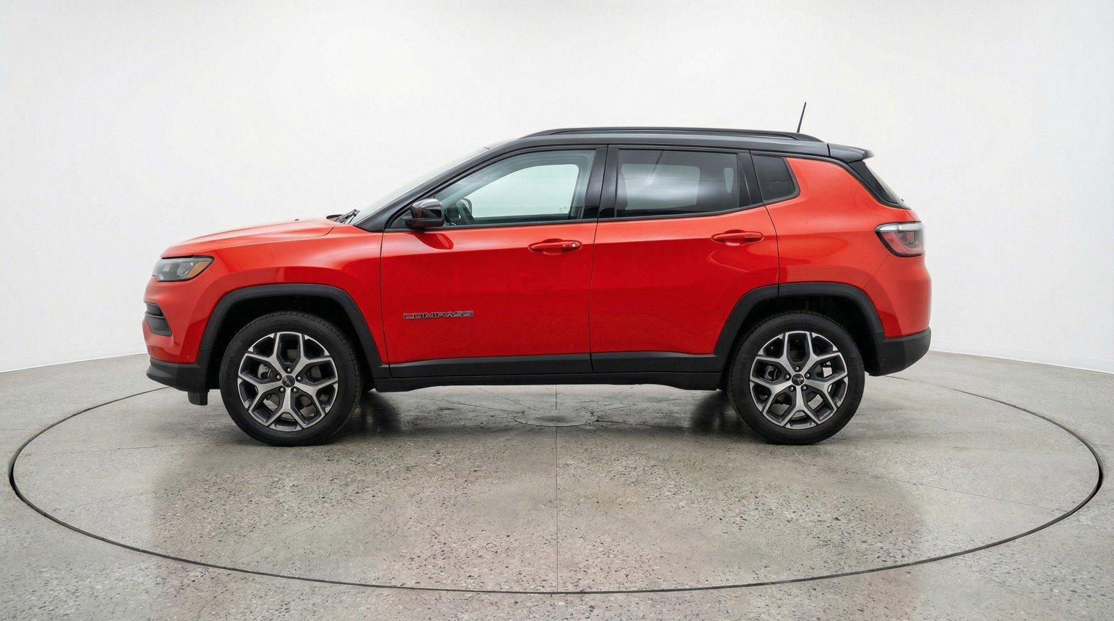 Used 2025 Jeep Compass Limited image 5