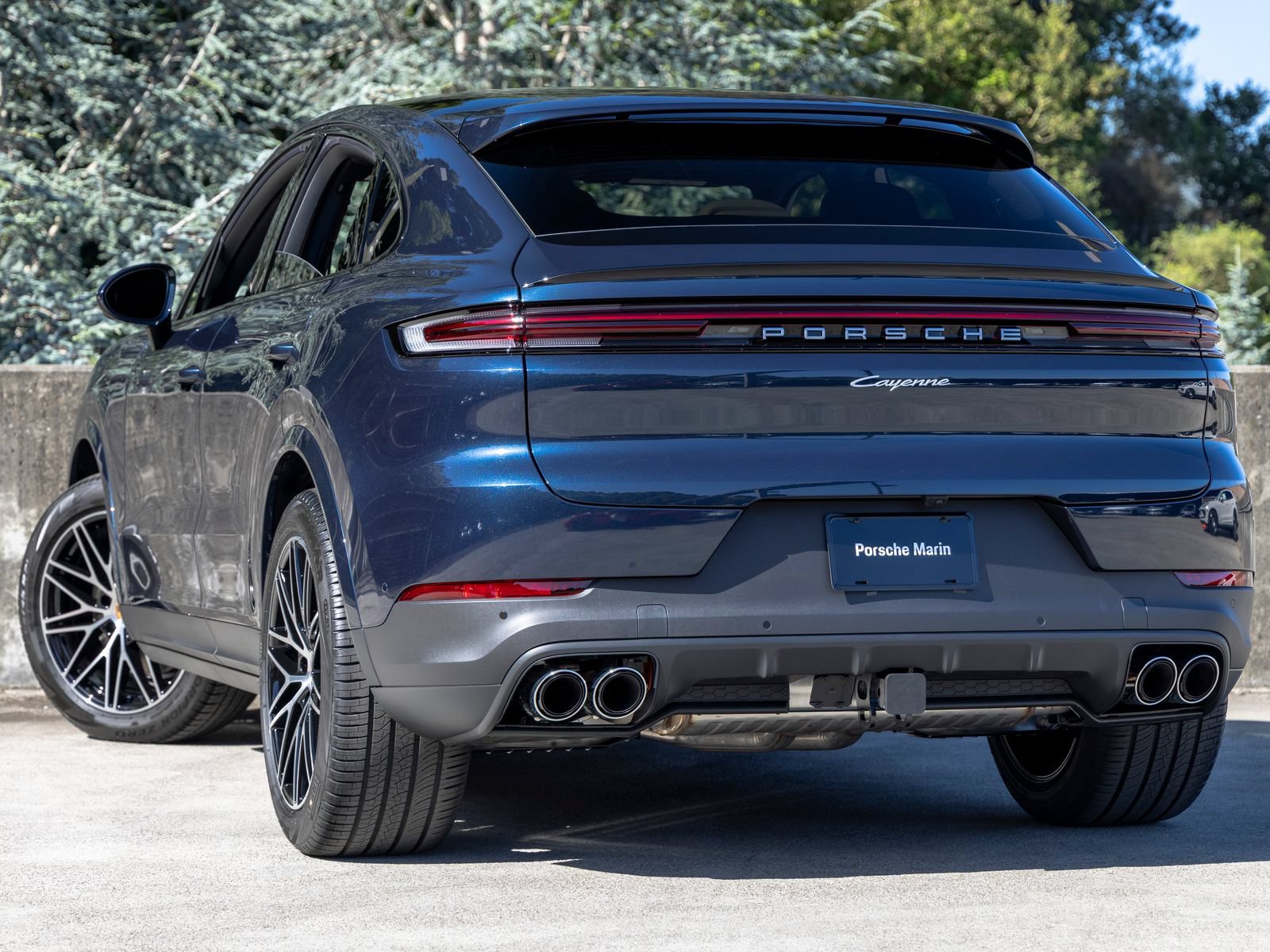 New 2026 Porsche Cayenne Coupe AWD/4WD image 3