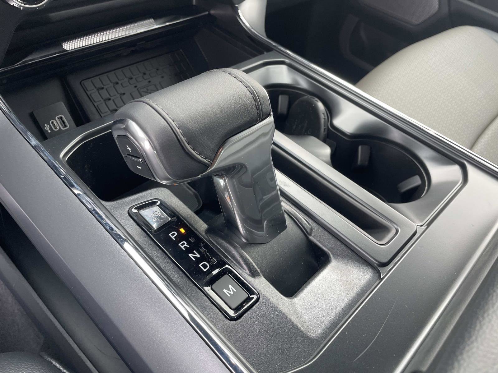 New 2025 Ford F150 Lariat w/ Equipment Group 502A High image 27