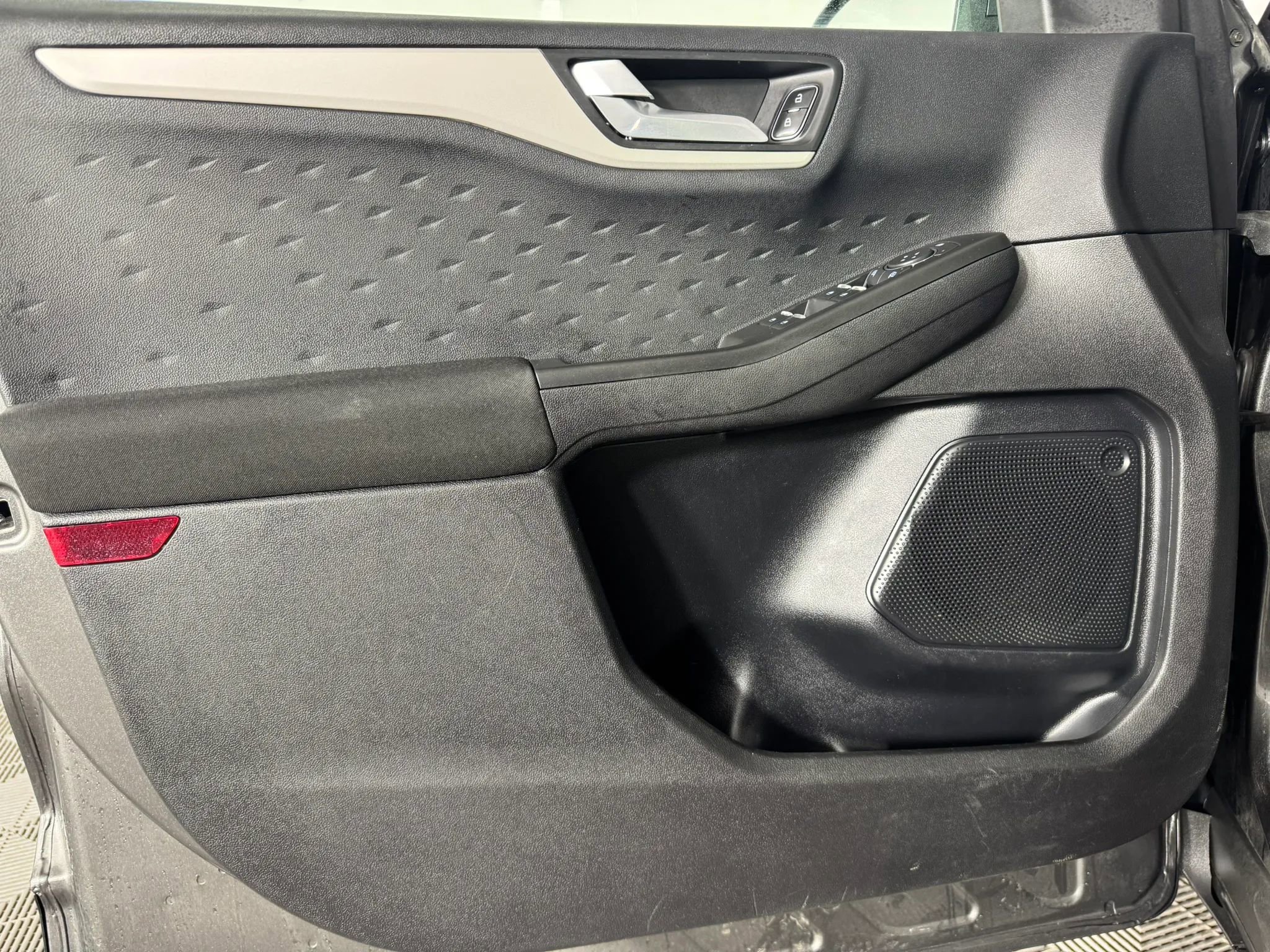 Used 2020 Ford Escape SE AWD/4WD image 37