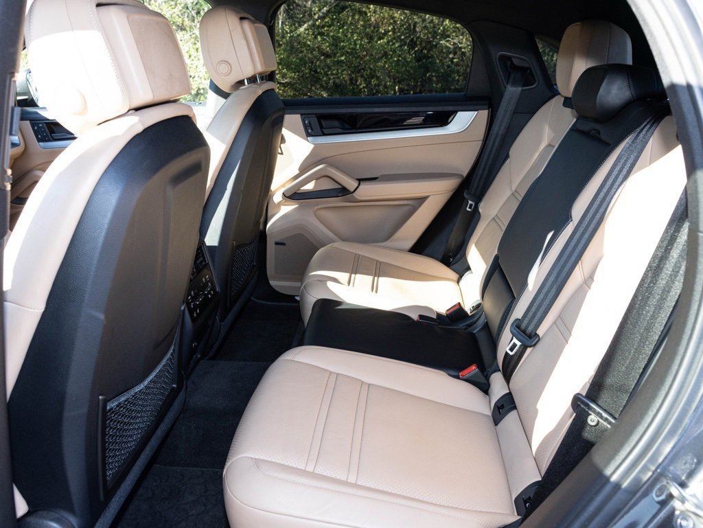 Used 2024 Porsche Cayenne Coupe image 48