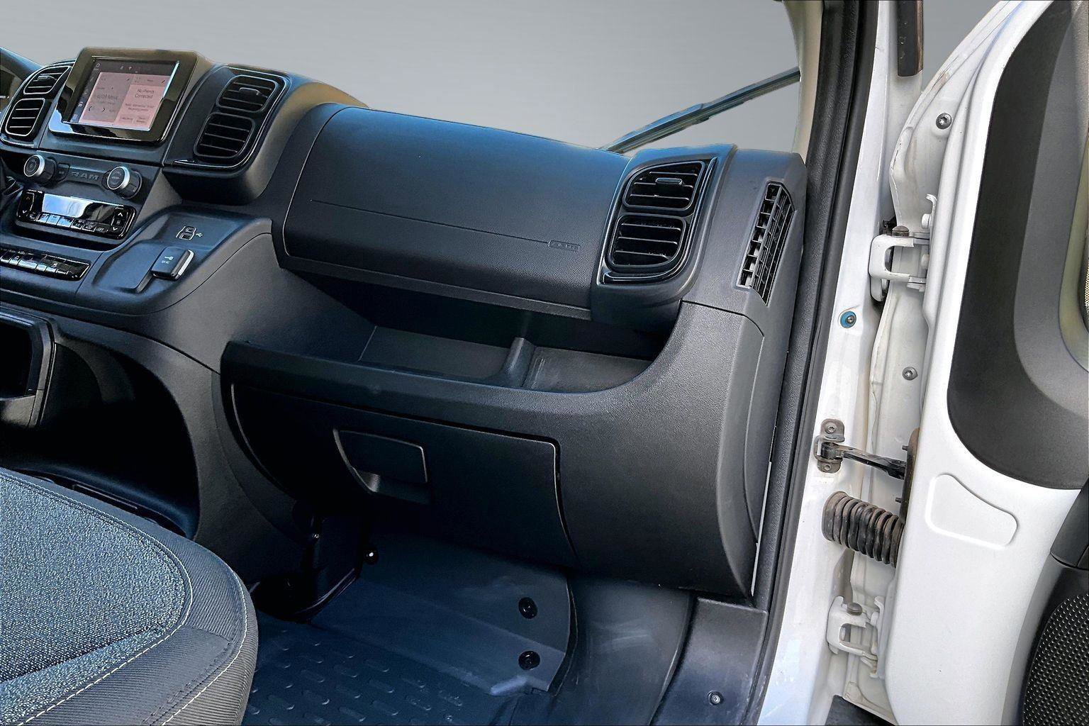 Used 2025 RAM ProMaster 2500 w/ Convenience Group image 18