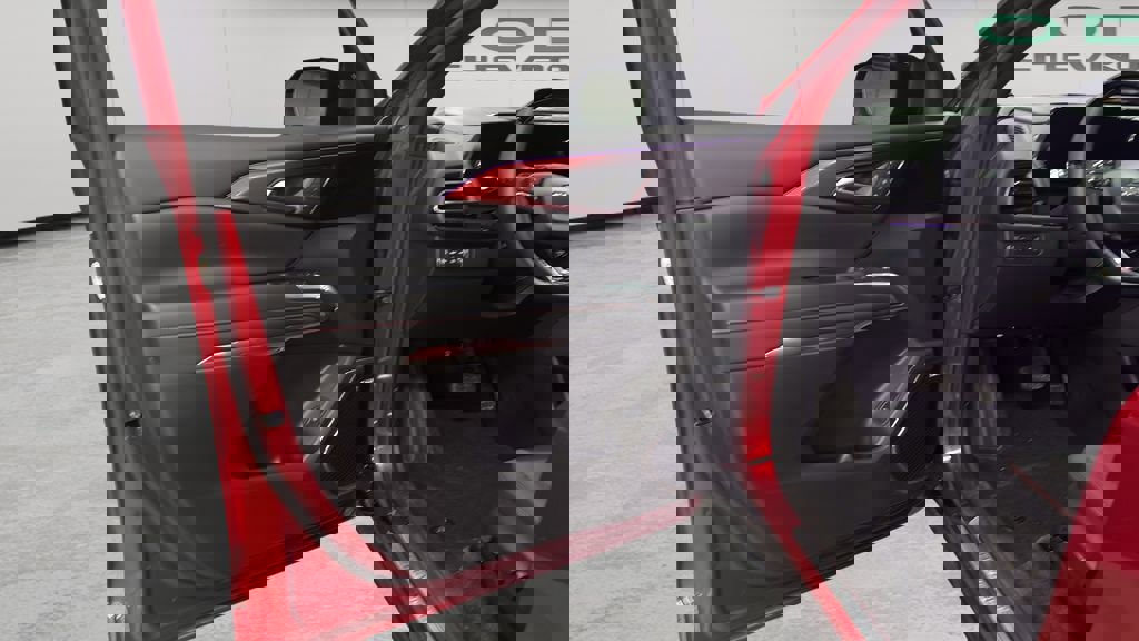 Used 2024 Chevrolet Traverse RS image 46