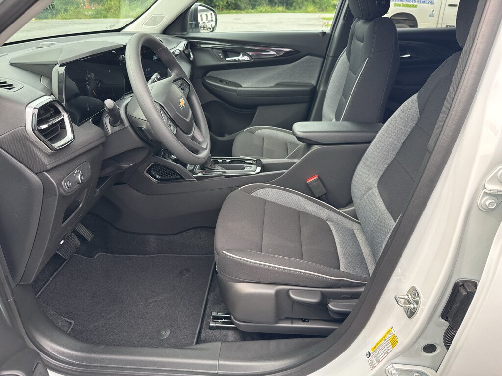 New 2026 Chevrolet TrailBlazer LS w/ LS Convenience Package FWD image 7