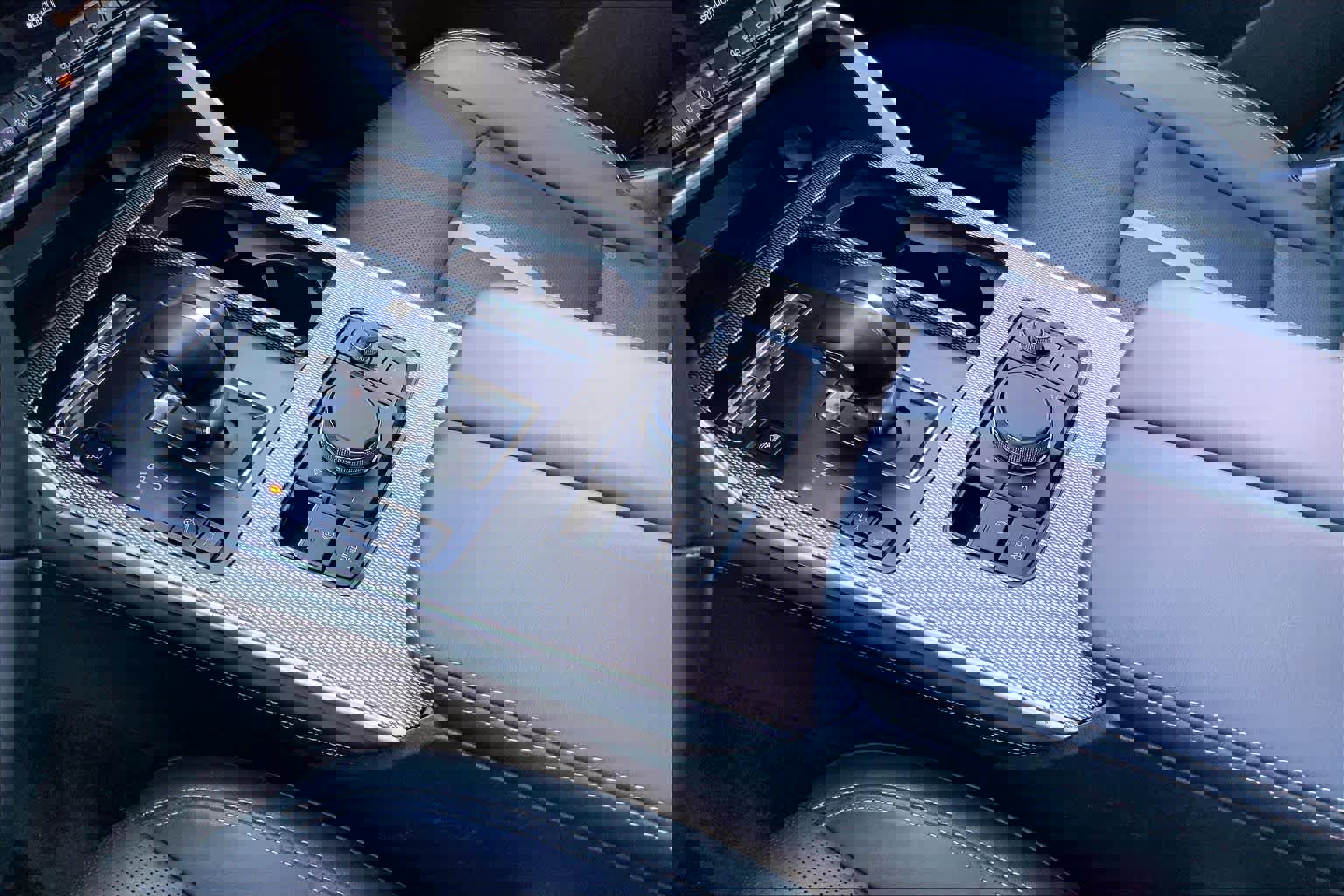 Used 2024 MAZDA CX-90 Plug-In Hybrid w/ Premium Plus image 16