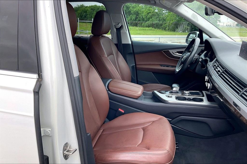 Used 2019 Audi Q7 2.0T Premium Plus AWD/4WD image 30