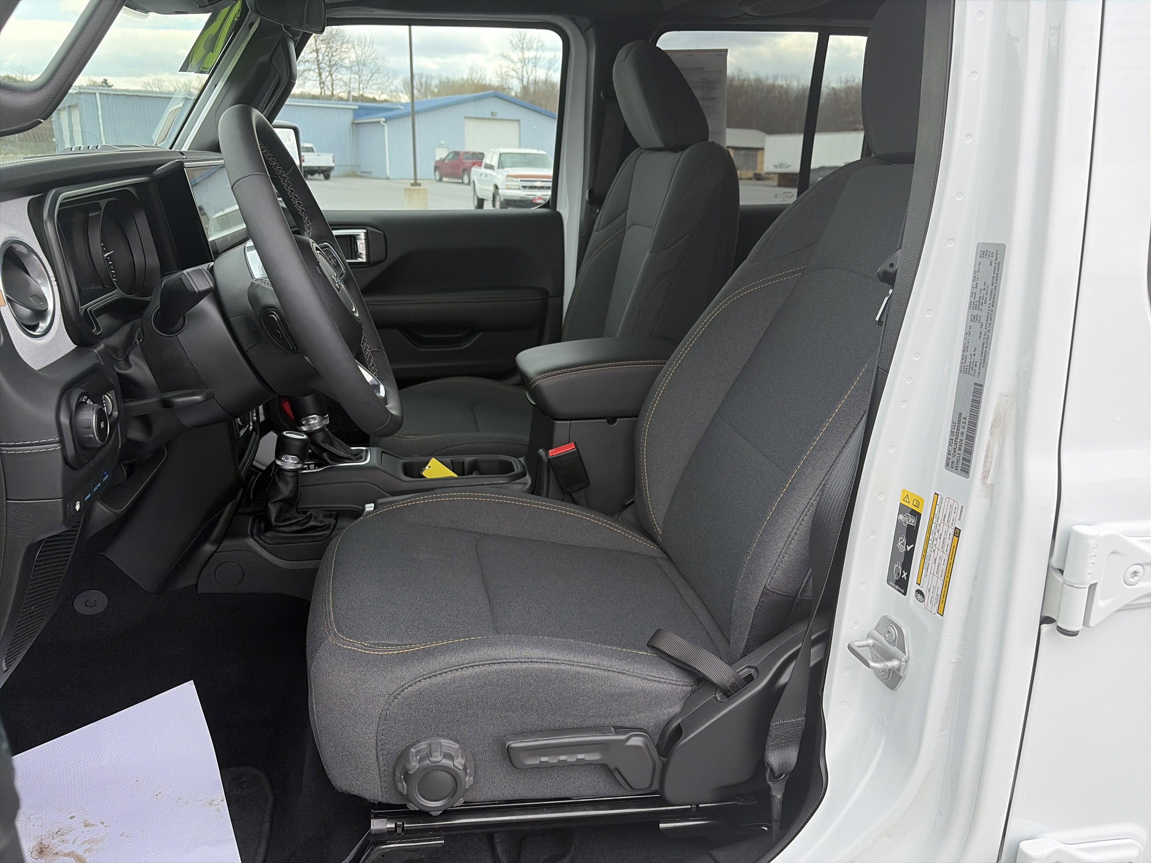 Used 2025 Jeep Wrangler Sahara w/ Safety Group AWD/4WD image 12