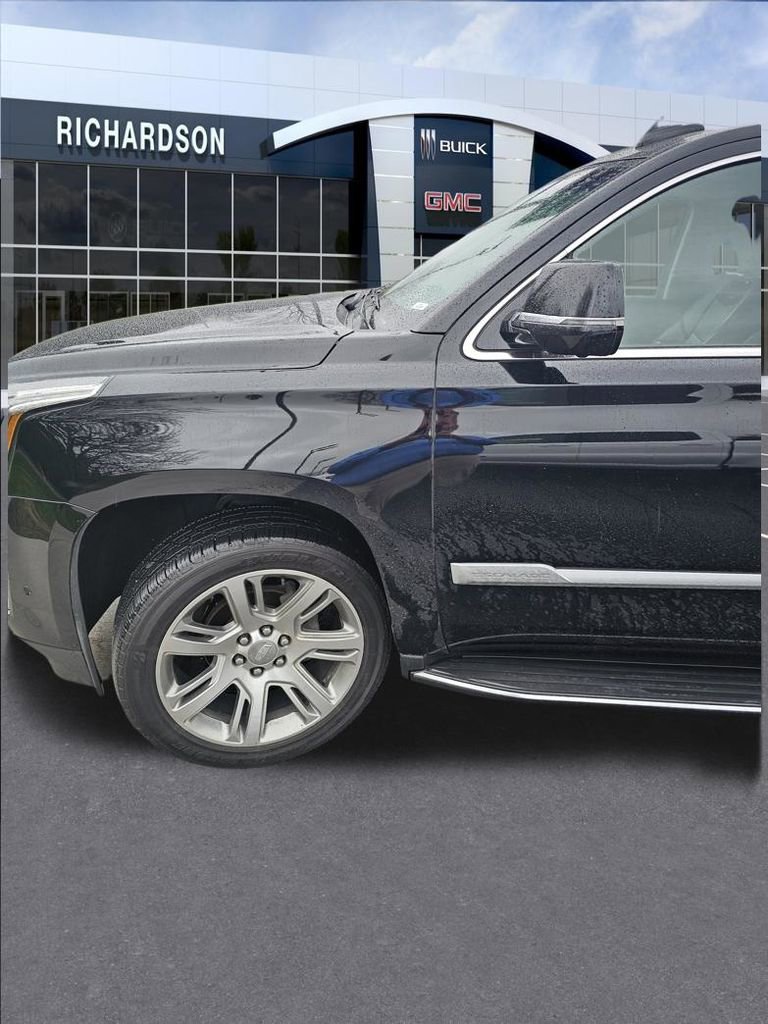 Used 2018 Cadillac Escalade Premium Luxury AWD/4WD image 9