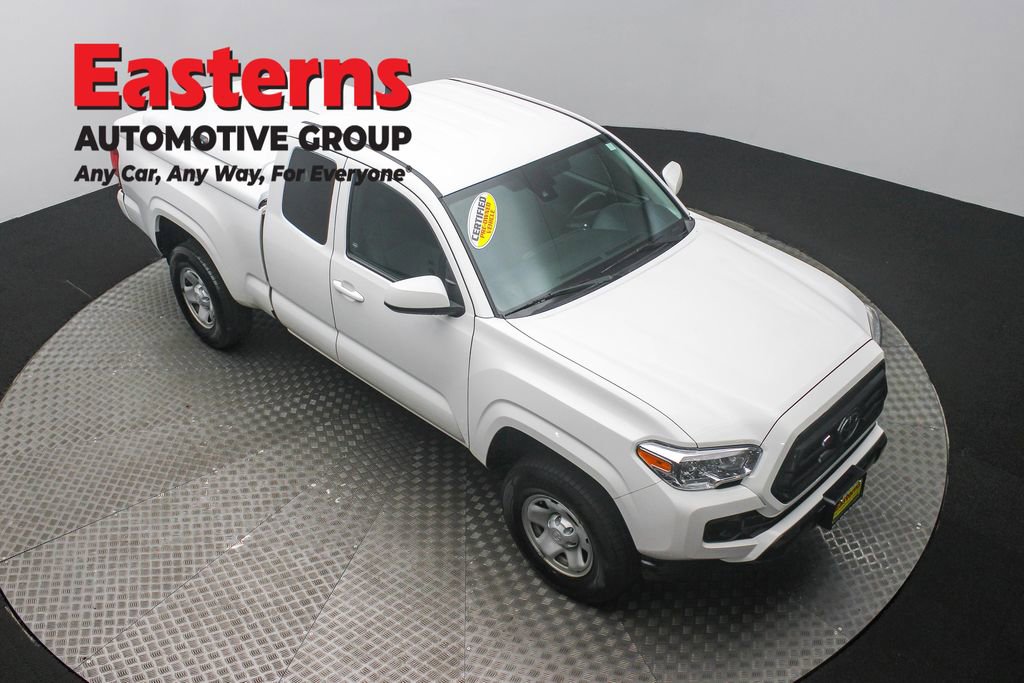 Used 2022 Toyota Tacoma SR image 3