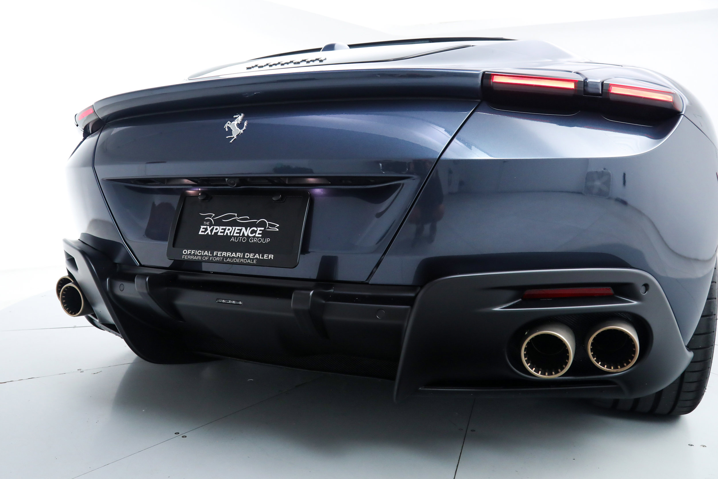 Certified 2025 Ferrari Roma Spider RWD image 18