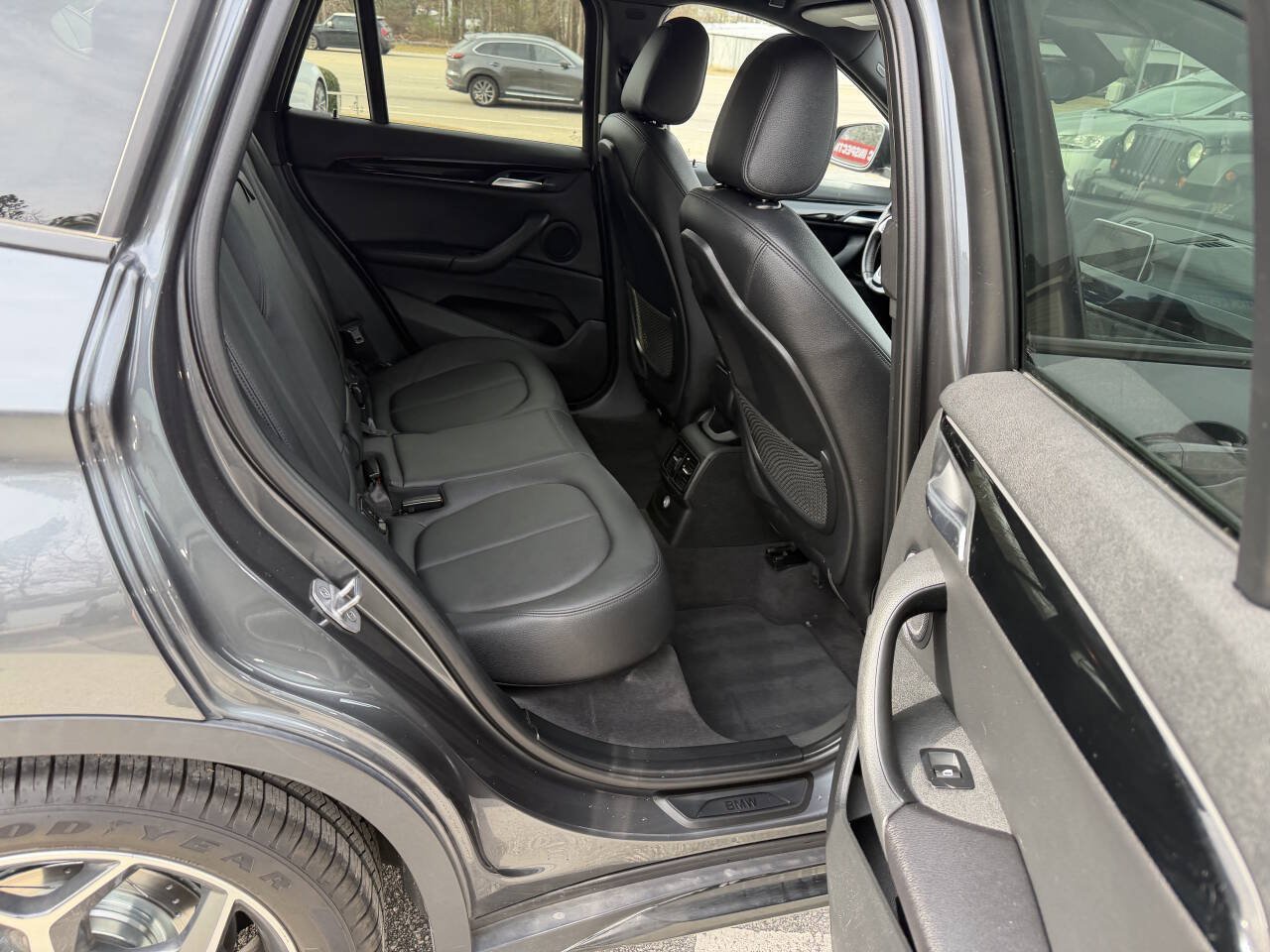 Used 2017 BMW X1 xDrive28i AWD/4WD image 17