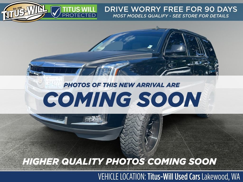 Used 2015 Cadillac Escalade Luxury image 2