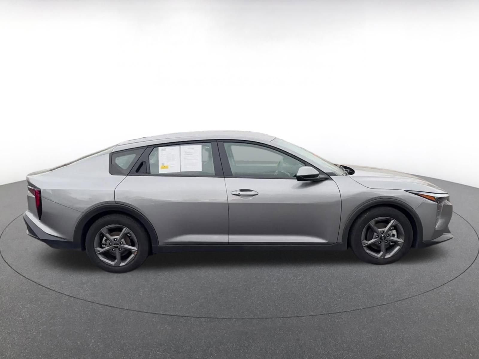 Used 2025 Kia K4 FWD image 16