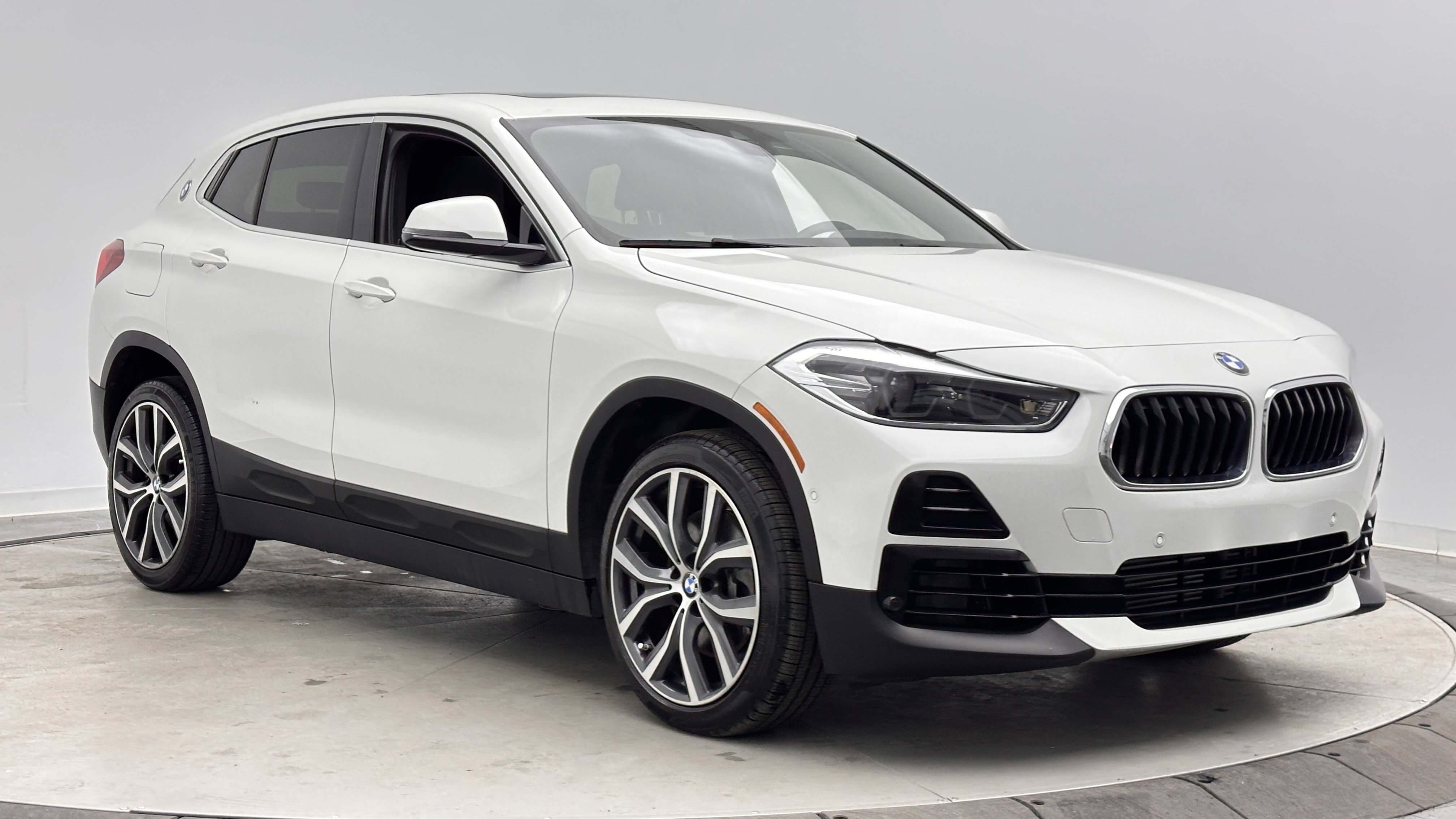 Used 2021 BMW X2 sDrive28i w/ Convenience Package image 3