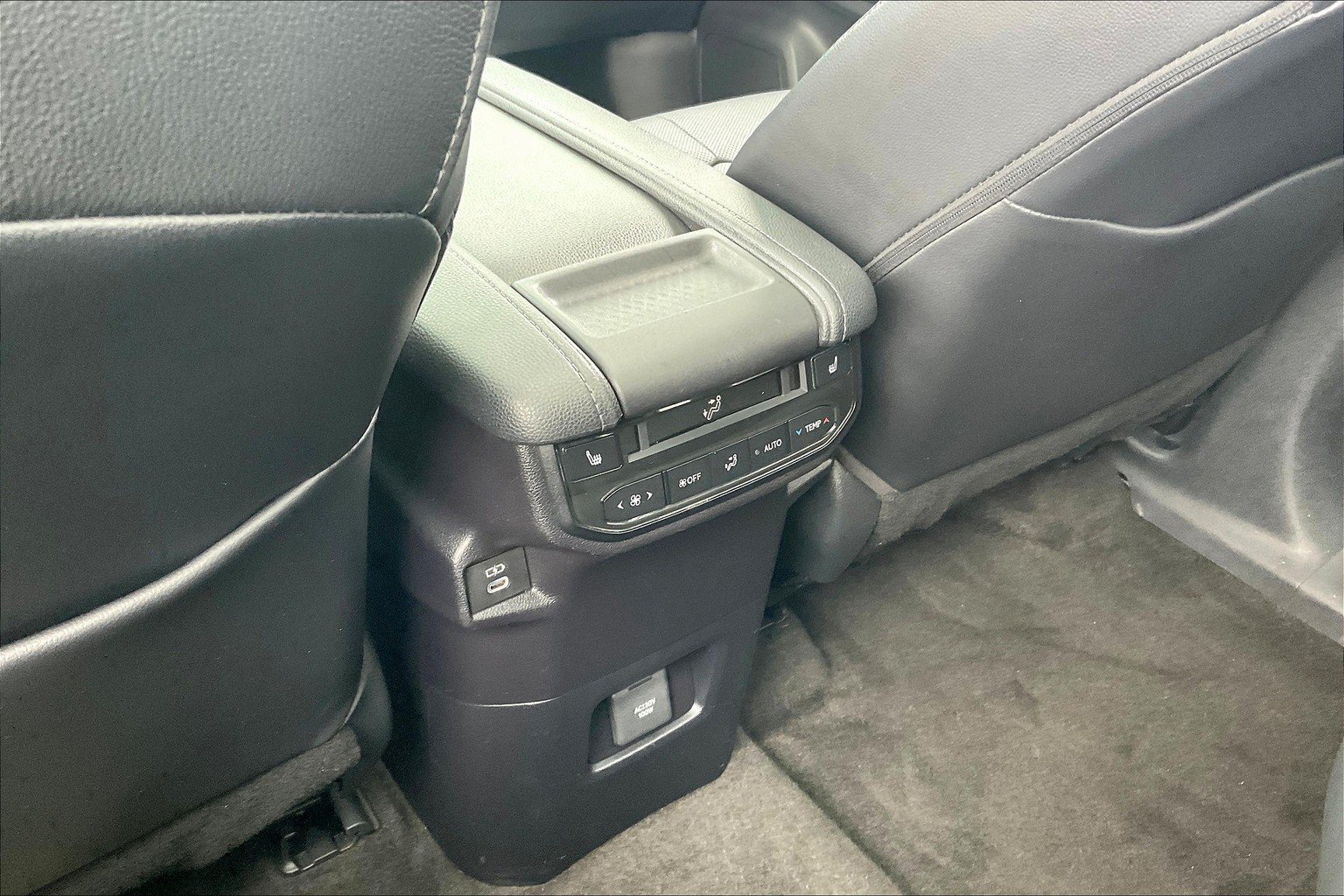 Used 2024 Toyota Grand Highlander AWD image 41