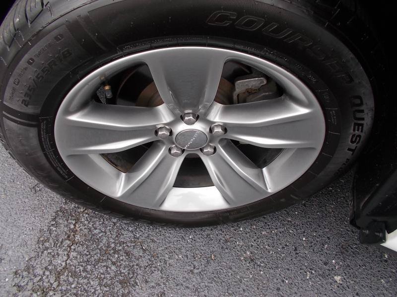 Used 2019 Dodge Challenger SXT RWD image 17