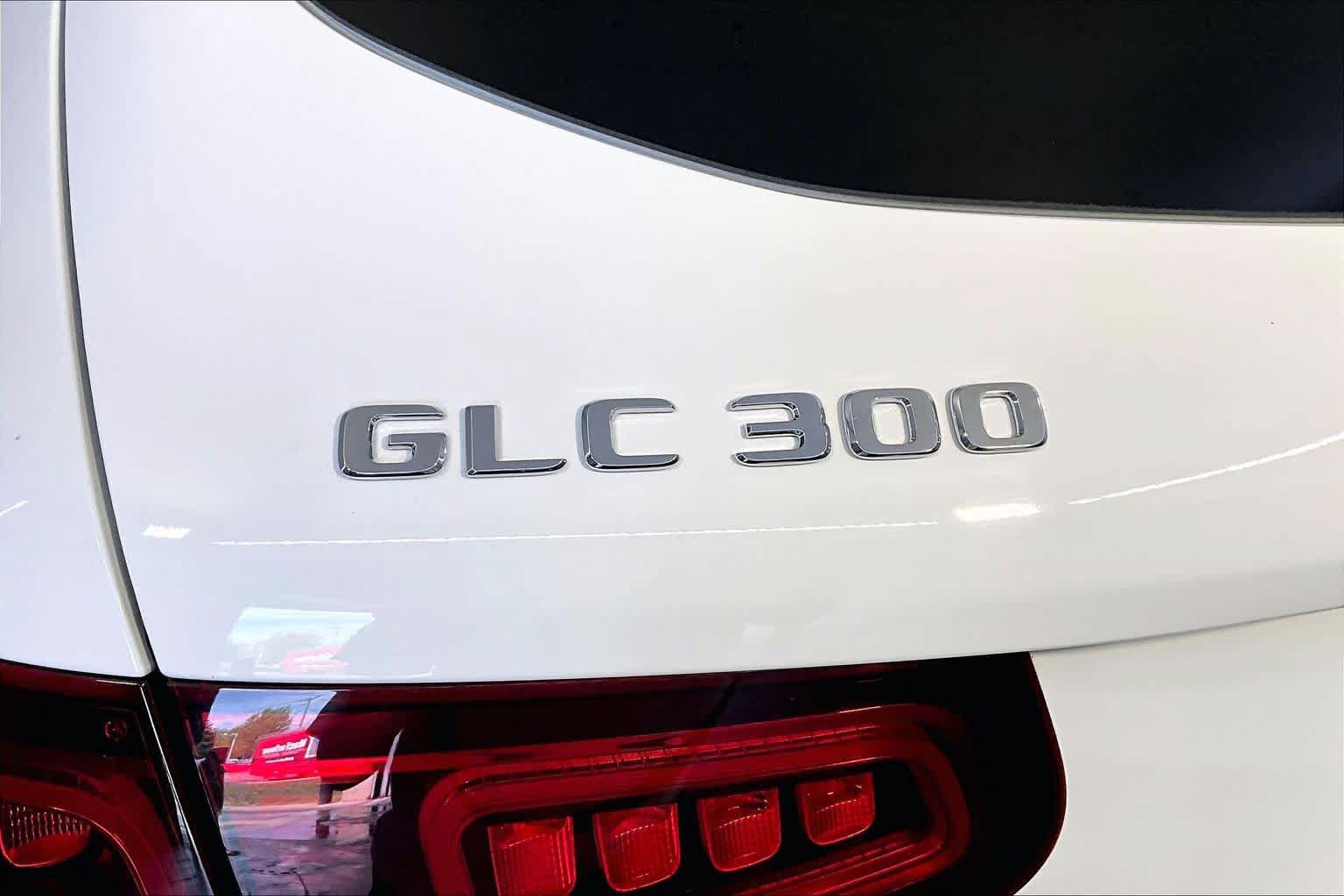 Used 2020 Mercedes-Benz GLC 300 4MATIC image 10