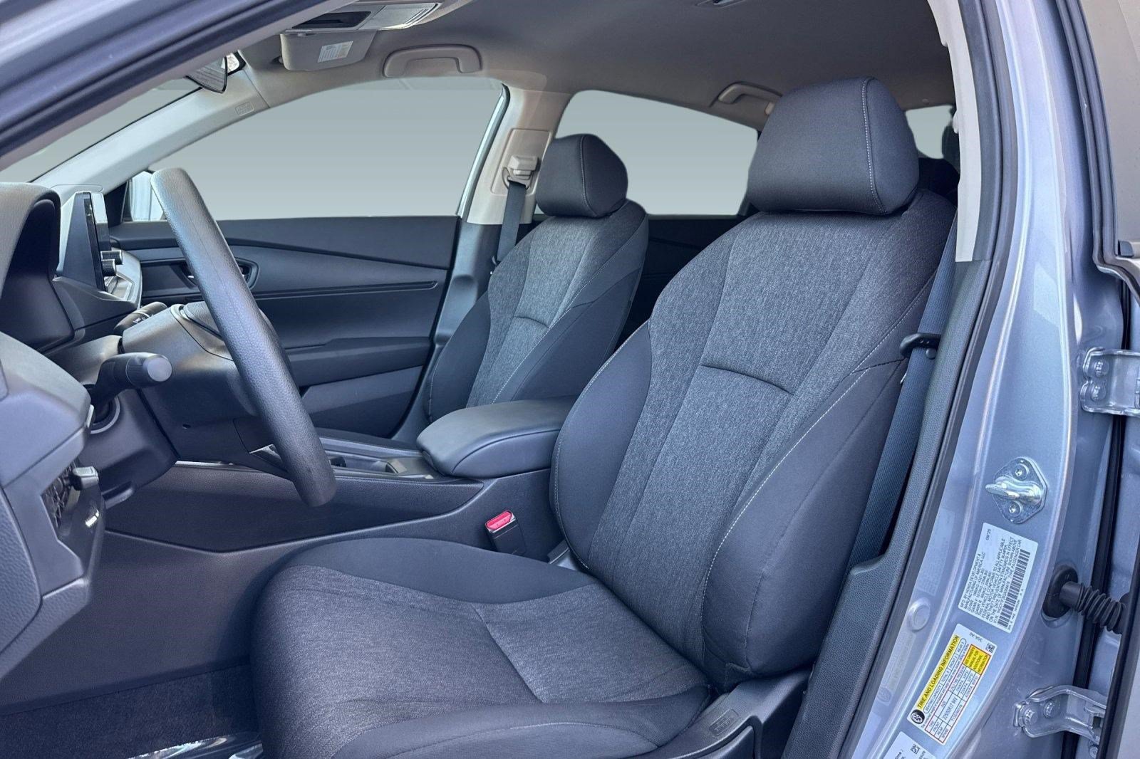 Certified 2025 Honda Accord SE image 5