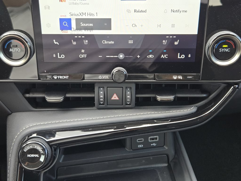 Used 2025 Lexus NX 250 FWD w/ Accessory Package (K3) image 19