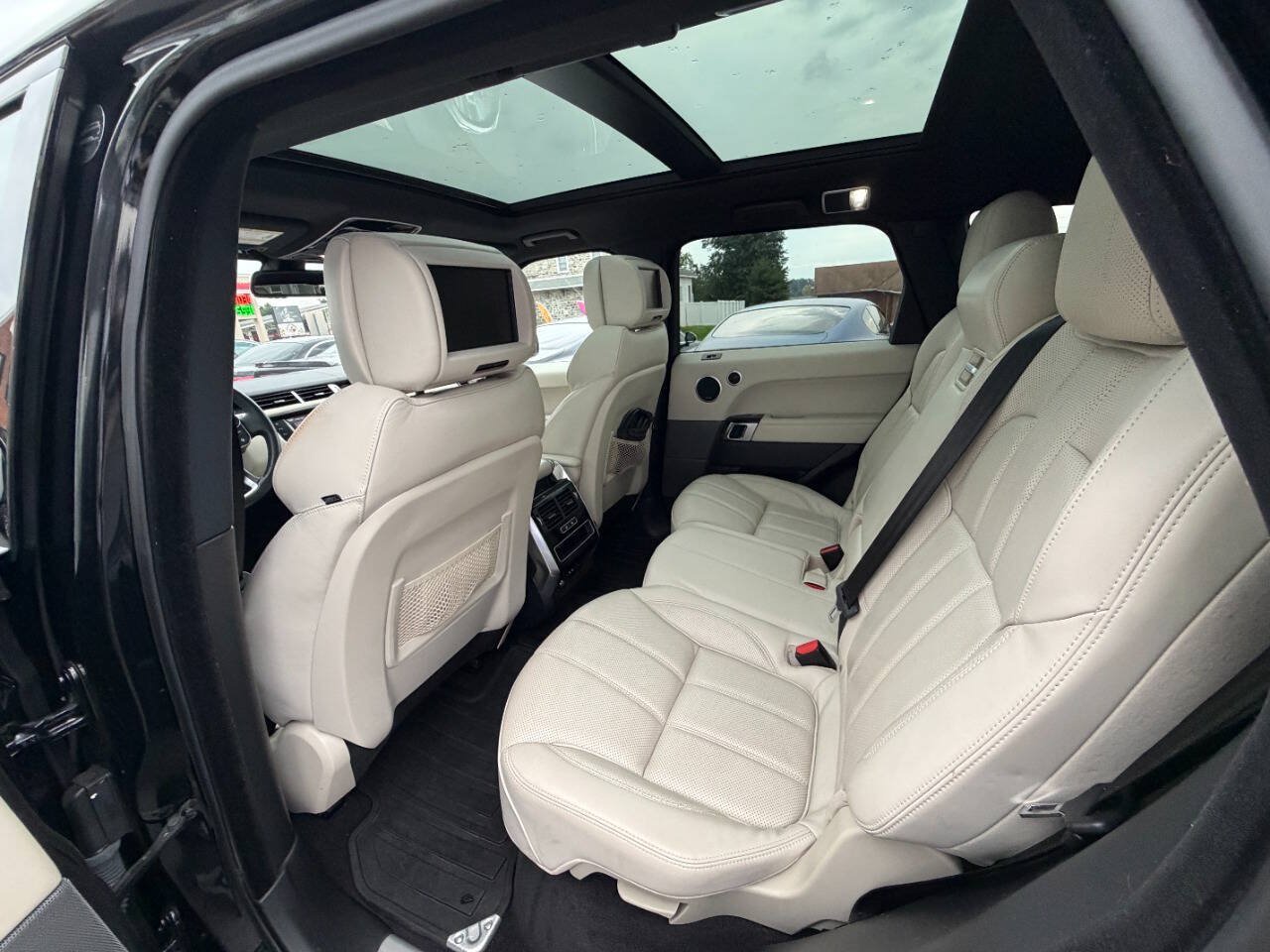 Used 2016 Land Rover Range Rover Sport HSE AWD/4WD image 16