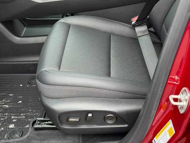 New 2026 Chevrolet Equinox LT w/ Convenience Package II AWD/4WD image 12