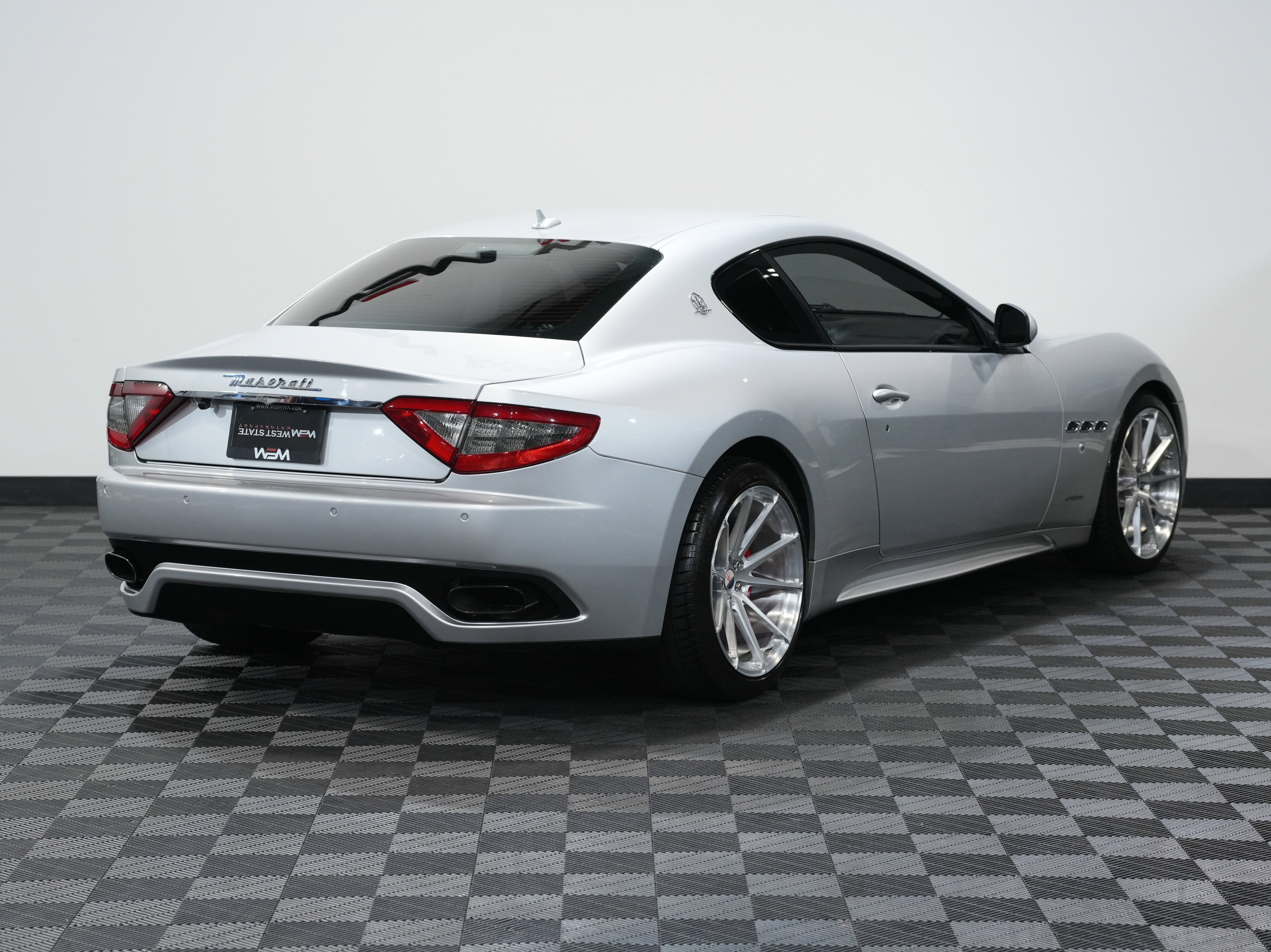 Used 2015 Maserati GranTurismo Sport image 6