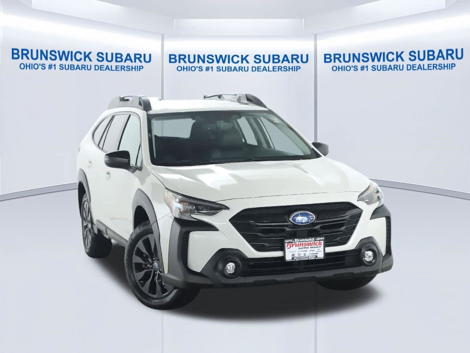 Used 2024 Subaru Outback Onyx Edition AWD/4WD image 2