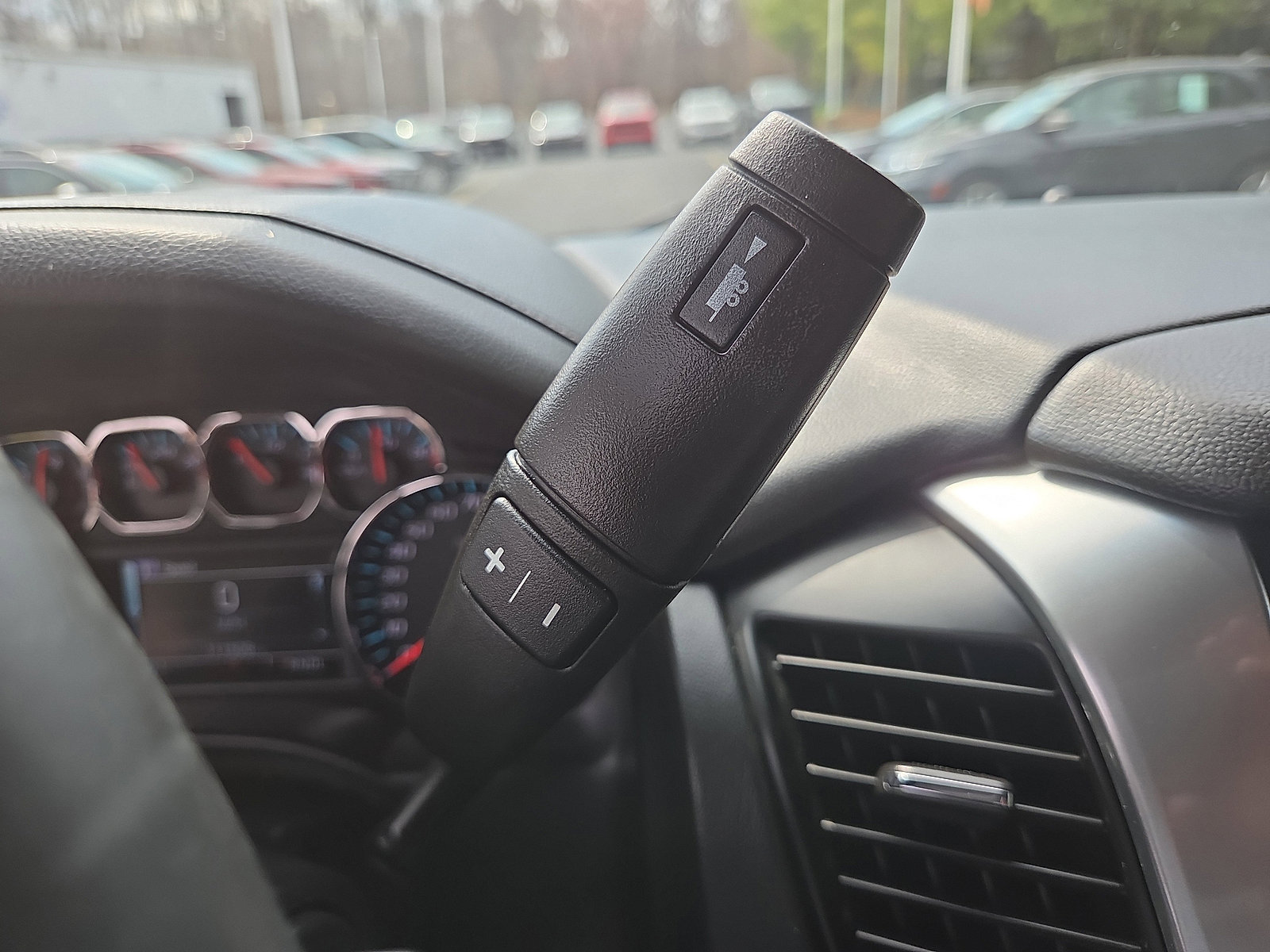 Used 2017 Chevrolet Tahoe LS w/ Enhanced Driver Alert Package image 28