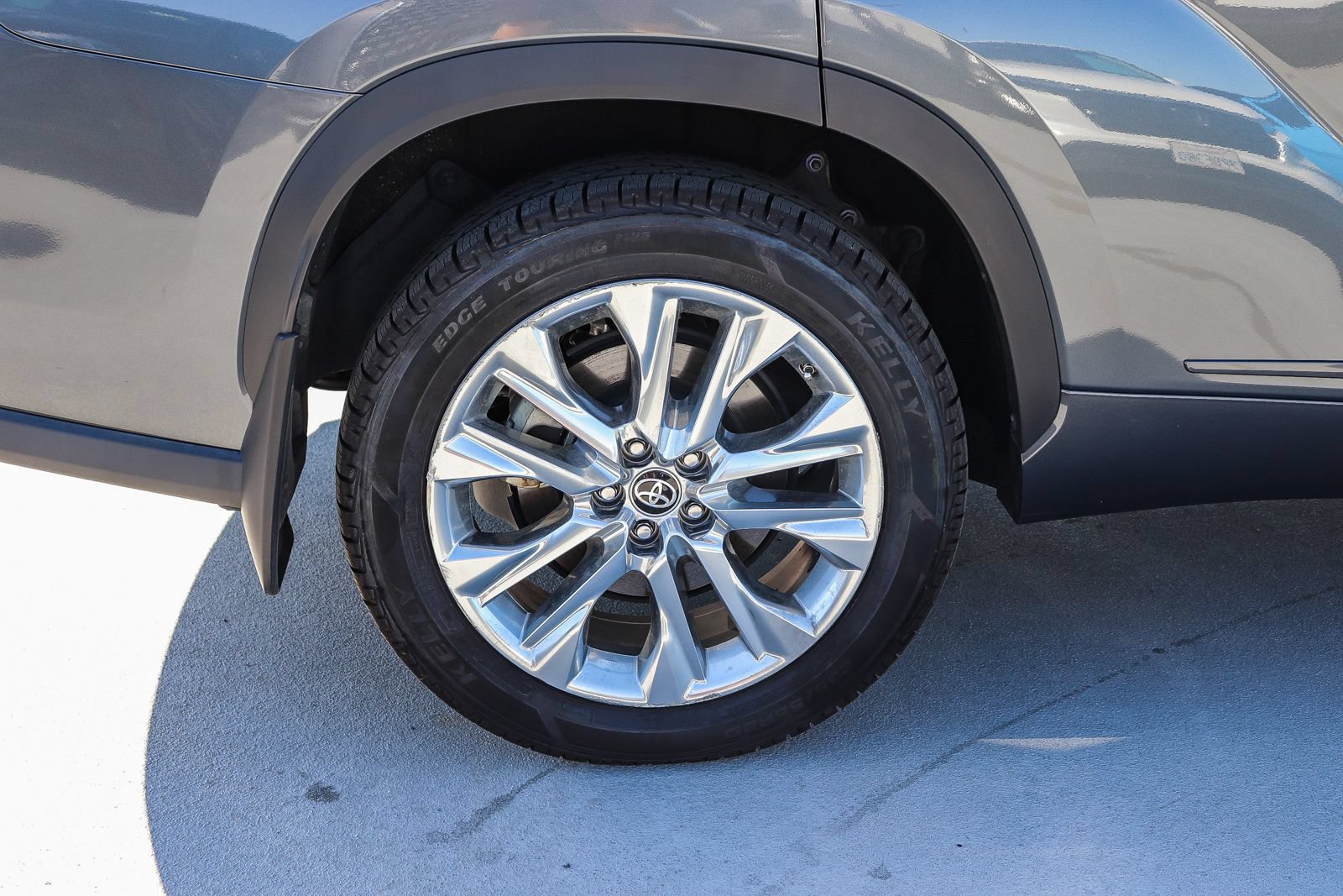 Used 2021 Toyota Highlander Limited AWD/4WD image 9