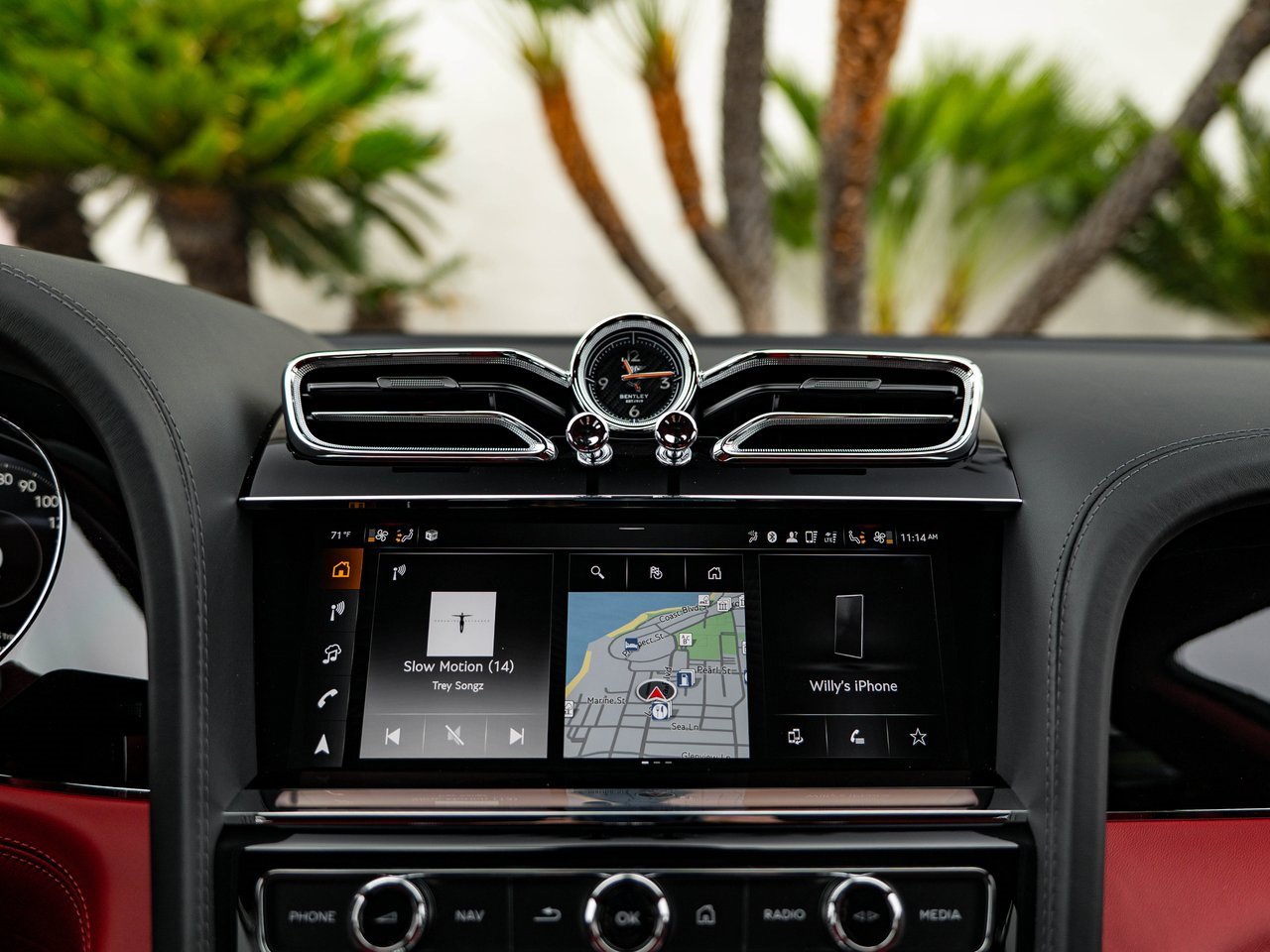 Used 2025 Bentley Bentayga V8 image 10