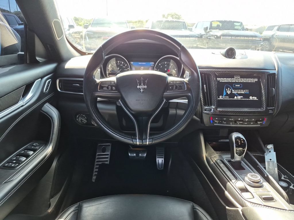 Used 2017 Maserati Levante S AWD/4WD image 31