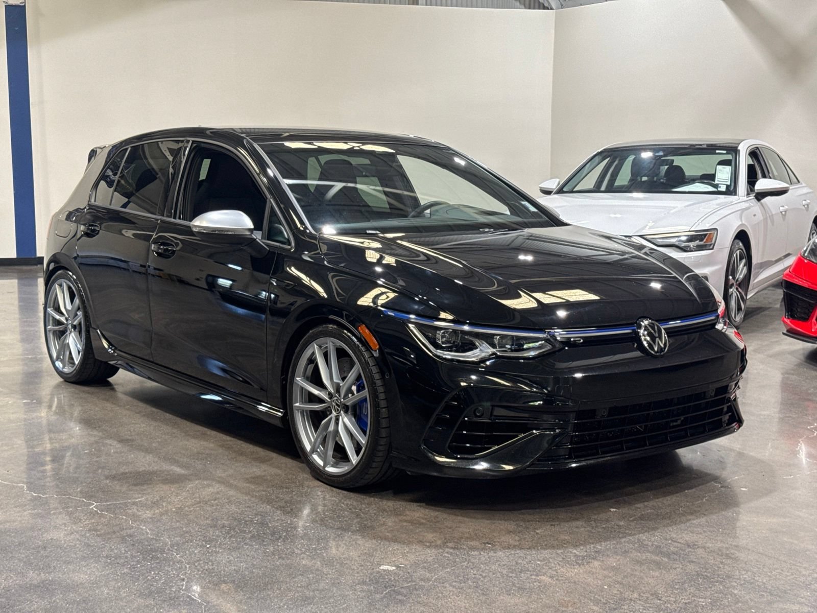 Used 2024 Volkswagen Golf R AWD/4WD image 4