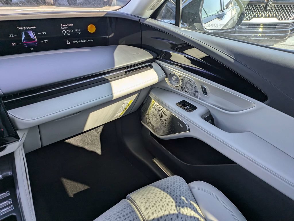 New 2026 Lincoln Nautilus Reserve AWD/4WD image 17